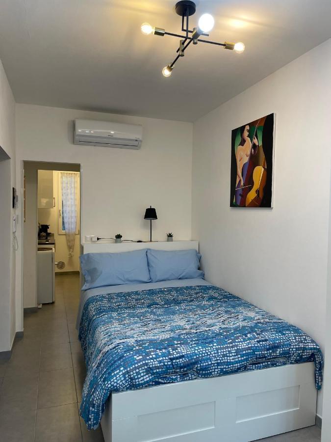 Daisy House * Ferrara